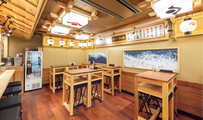 立ち寿司横丁の店内テーブル席